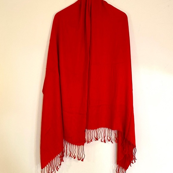 NWT RED CHINOIS LARGE PASHMINA - Picture 8 of 8